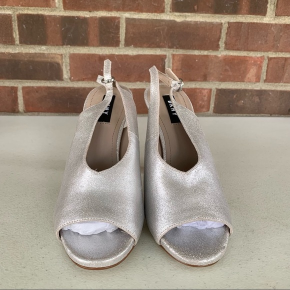 DKNY Col Metallic Silver Glitter Leather Peep Toe Slingback Heeled Sandals - Picture 2 of 9